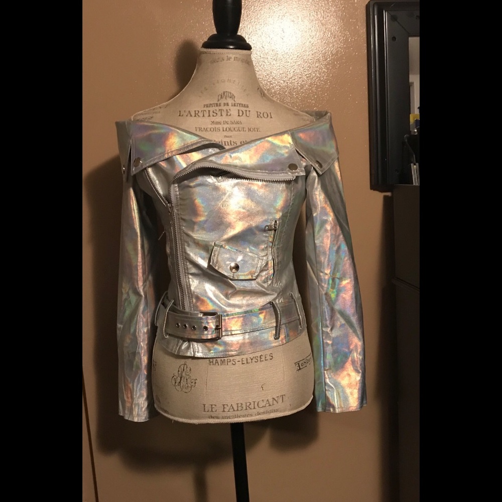 Off-shoulder jacket, jacket, metallic jacket
